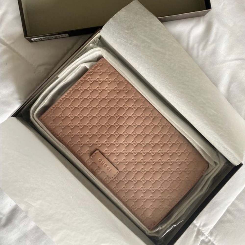 Gucci Microguccissima shoulder bag
